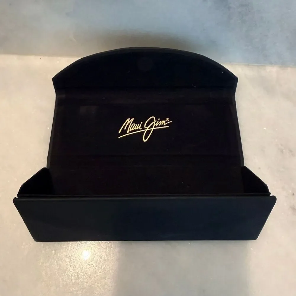 Maui Jim Trifold Magnetic Closure Foldable Triangle Sunglasses Hard Case Black